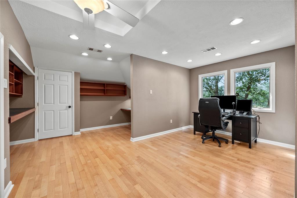 4611 Diamond Springs Drive, Missouri City, Texas image 31