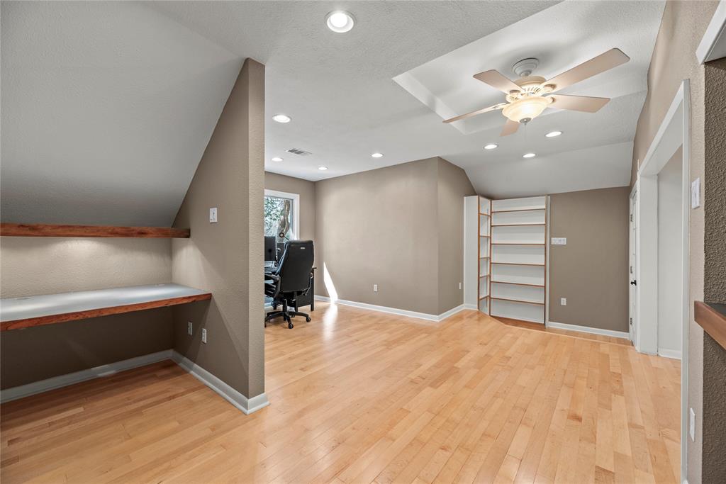4611 Diamond Springs Drive, Missouri City, Texas image 33