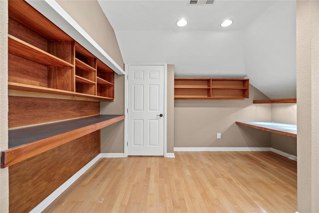 4611 Diamond Springs Drive, Missouri City, Texas image 32