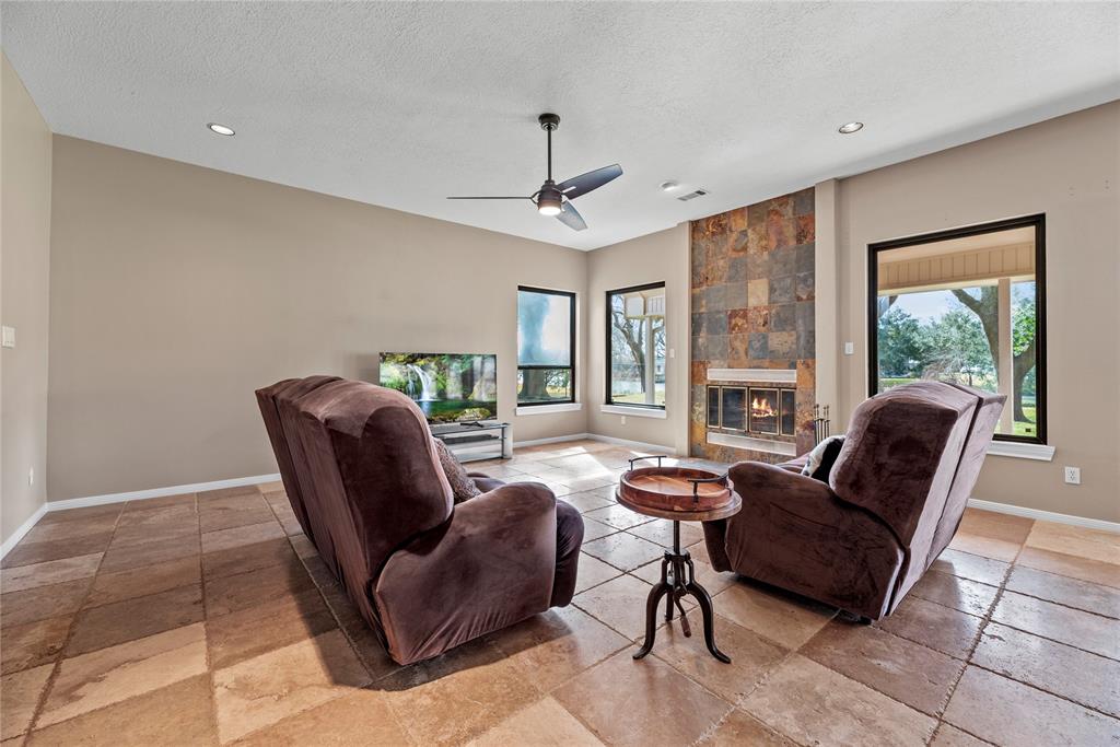 4611 Diamond Springs Drive, Missouri City, Texas image 11