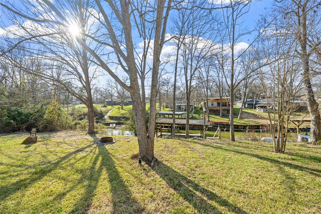 189 New Cove Drive, Livingston, Texas image 17