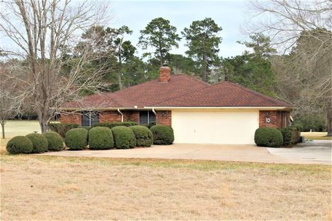 Single Family Residence in Trinity TX 98 Hillcrest.jpg