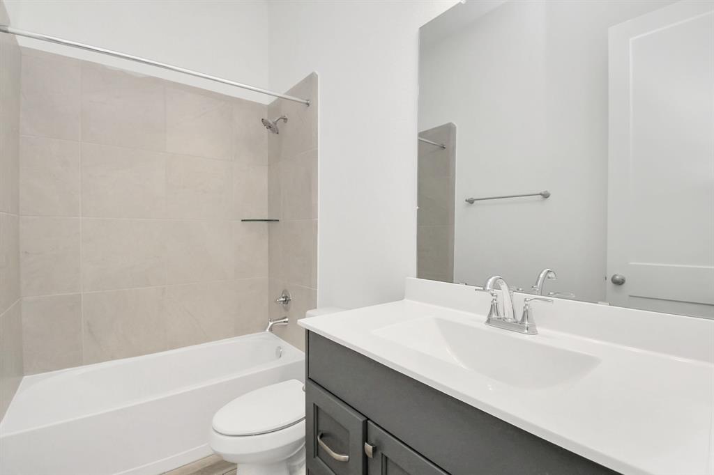 4738 Vaughan Way, Iowa Colony, Texas image 22