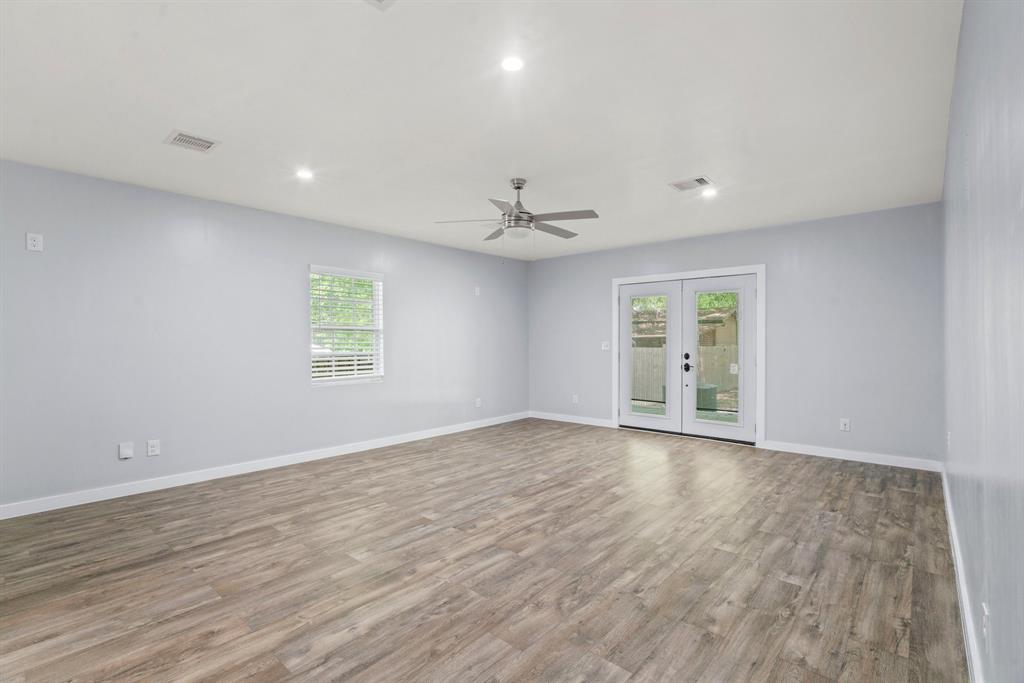 381 County Road 3404, Cleveland, Texas image 19