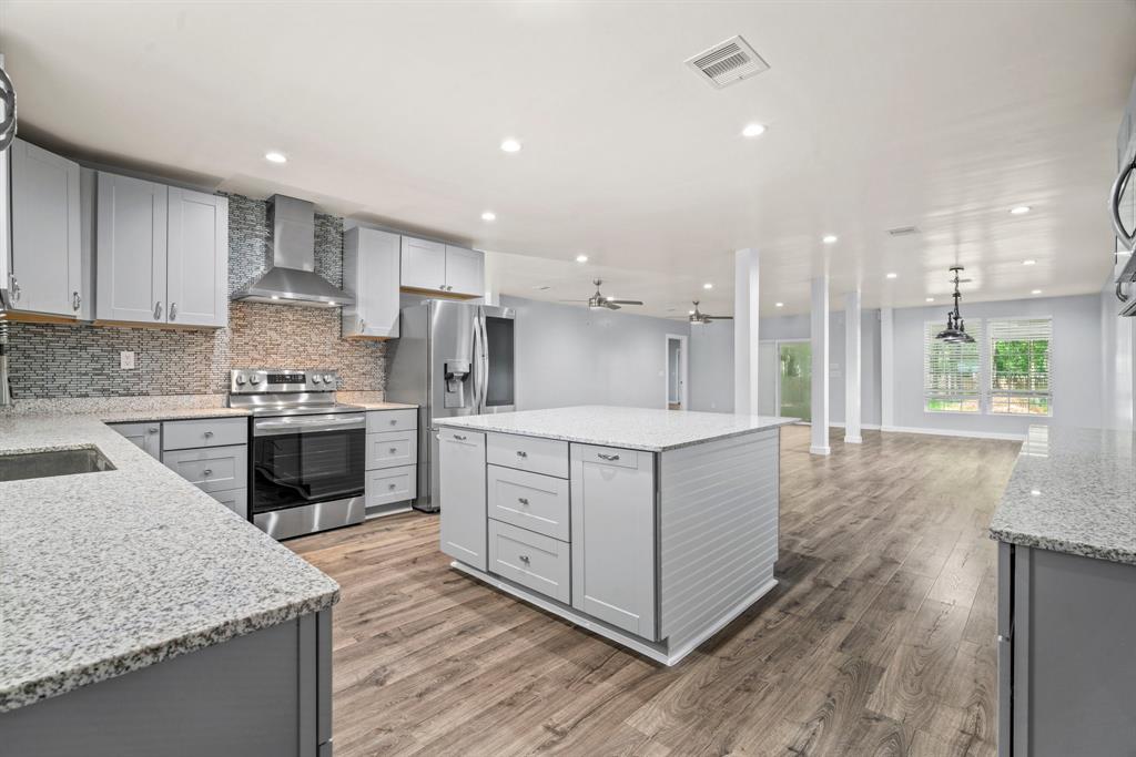 381 County Road 3404, Cleveland, Texas image 10