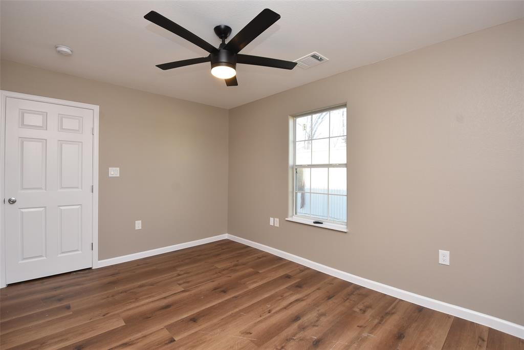 1419 E Victorson Street, Houston, Texas image 16