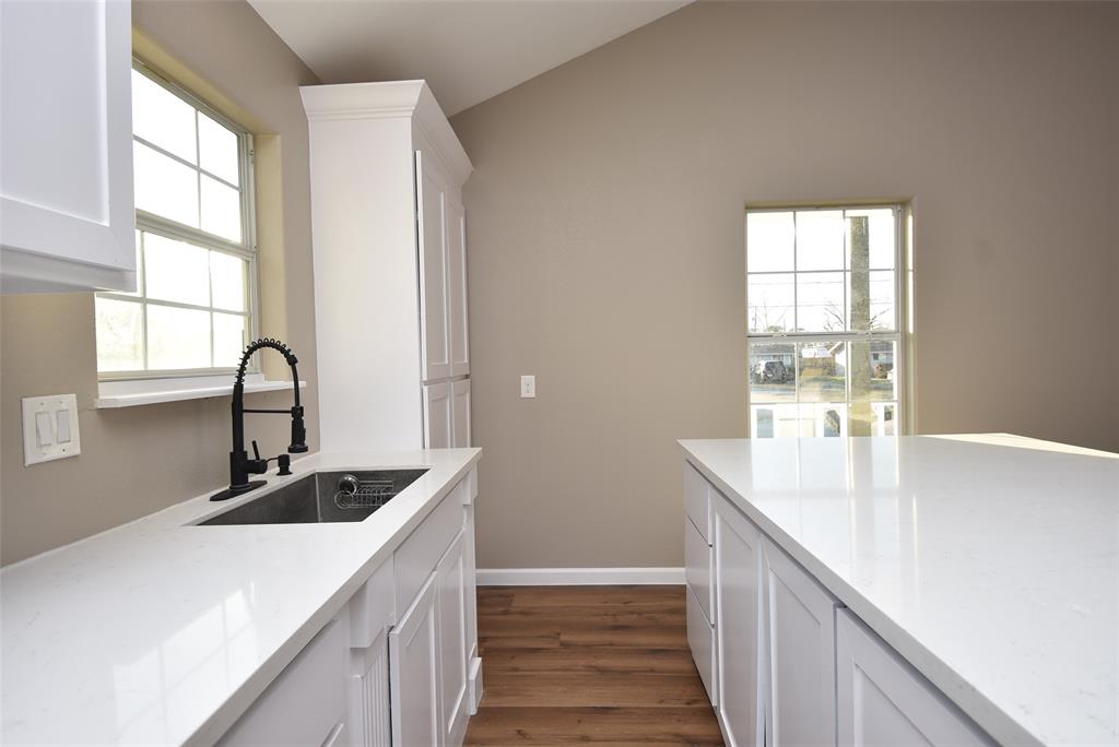 1419 E Victorson Street, Houston, Texas image 4