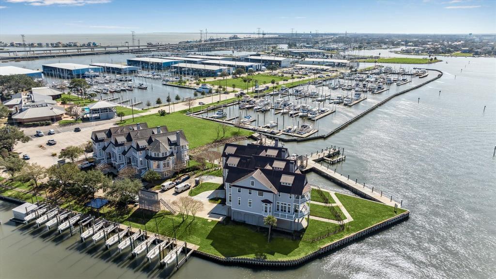 2447 Lakewood Pointe, Seabrook, Texas image 3