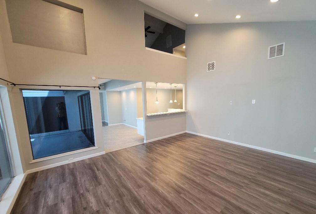 2532 Country Club Drive, Pearland, Texas image 7