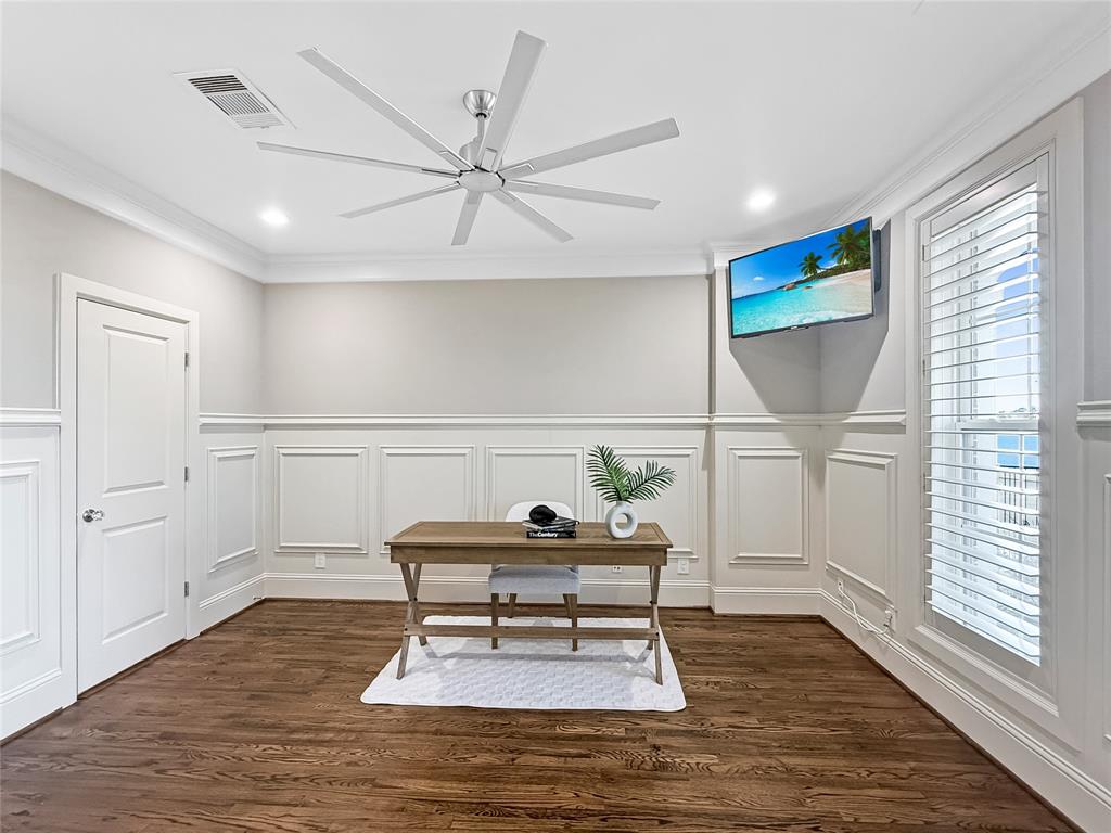 250 Breezy Way, The Woodlands, Texas image 9