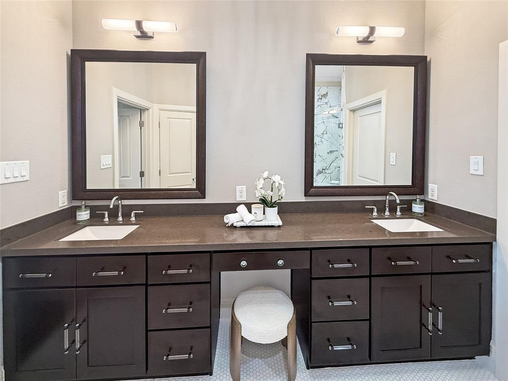 250 Breezy Way, The Woodlands, Texas image 37