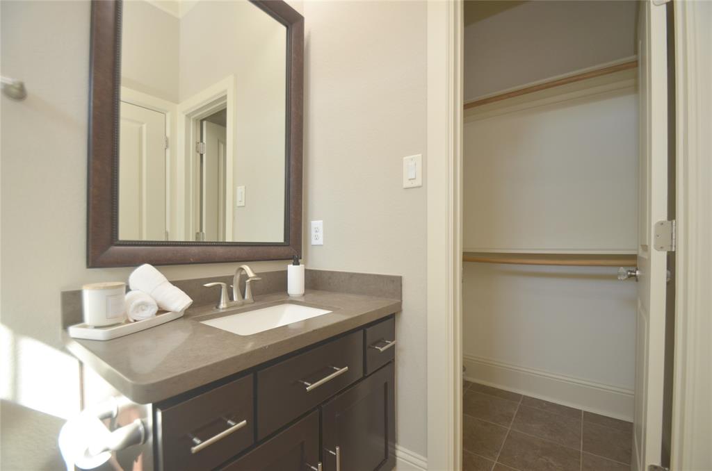 250 Breezy Way, The Woodlands, Texas image 43