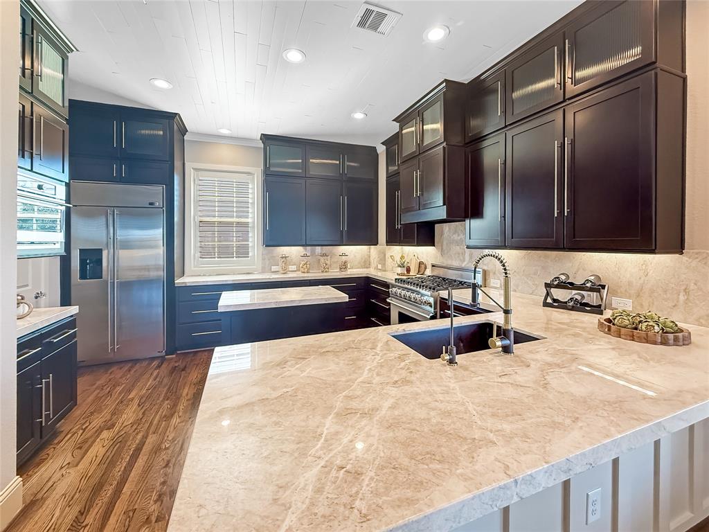 250 Breezy Way, The Woodlands, Texas image 27