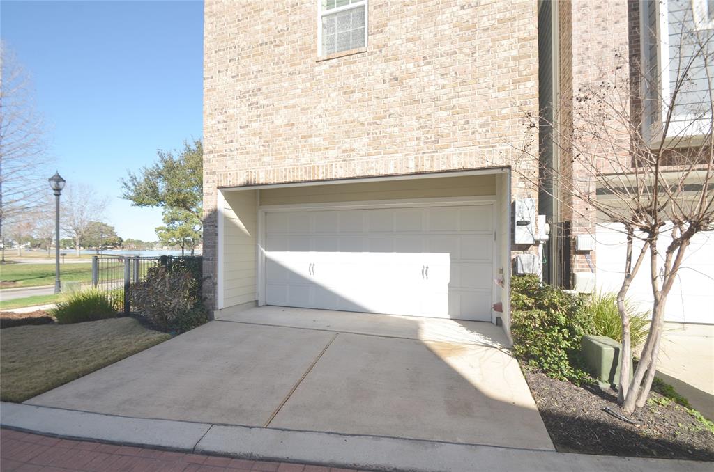250 Breezy Way, The Woodlands, Texas image 48