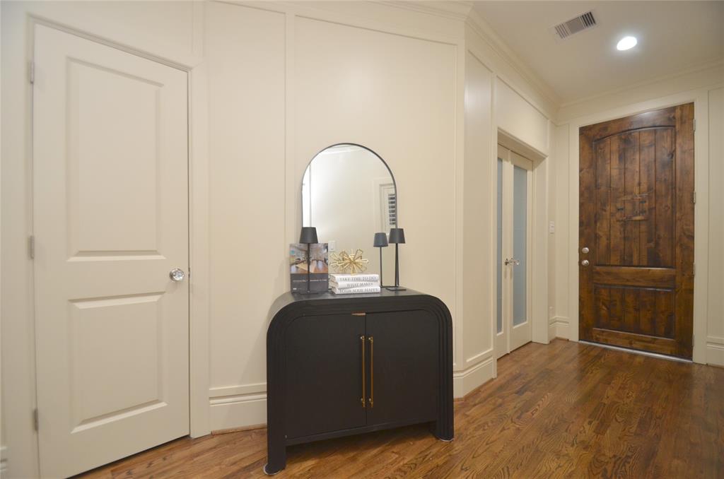 250 Breezy Way, The Woodlands, Texas image 7