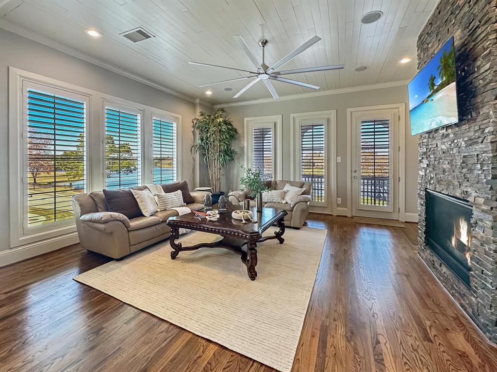 250 Breezy Way, The Woodlands, Texas image 17