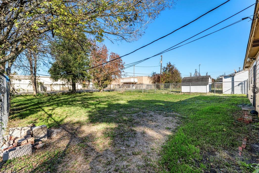 4637 Carmen Street, Houston, Texas image 19