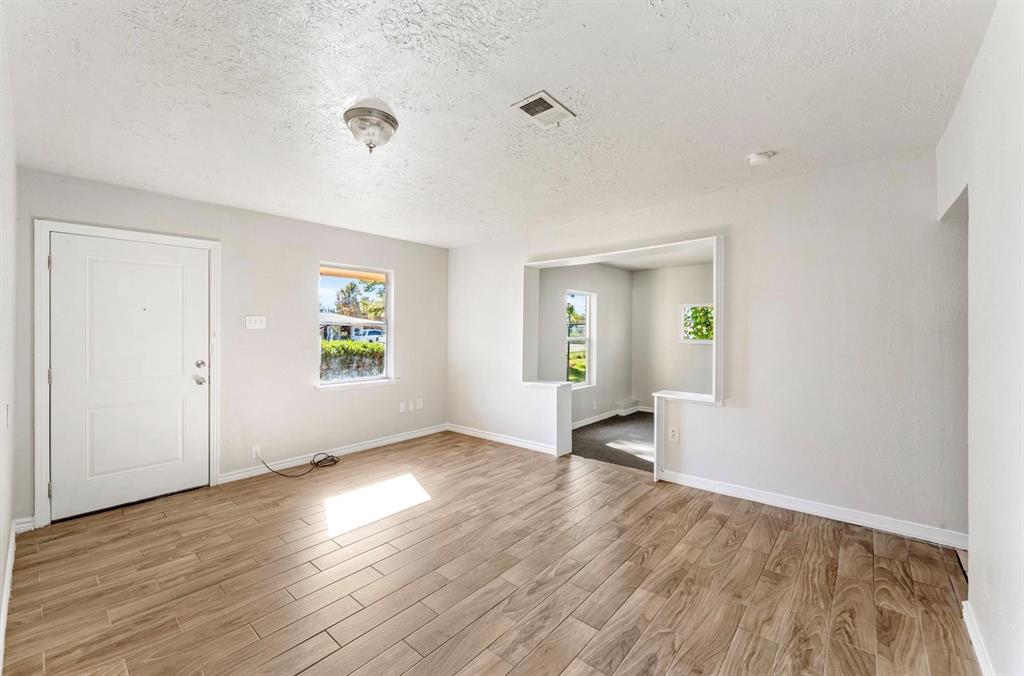 4637 Carmen Street, Houston, Texas image 3