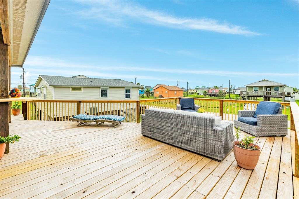 420 Seabean Street, Surfside Beach, Texas image 4