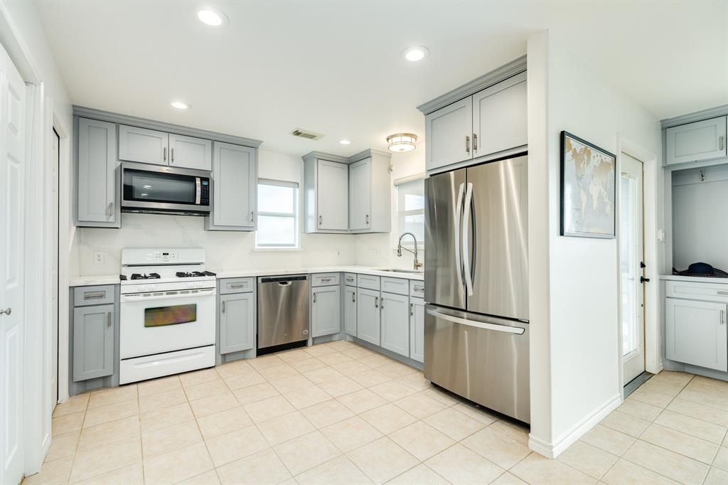 420 Seabean Street, Surfside Beach, Texas image 15