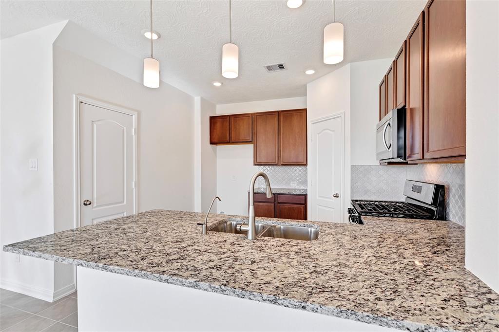 9423 Castillo Court, Magnolia, Texas image 18