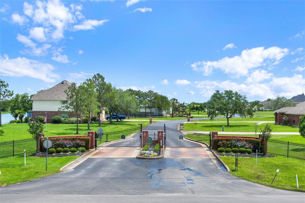 130 Lago Circle Drive, Santa Fe, Texas image 50