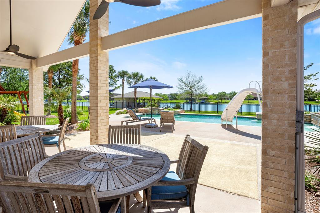130 Lago Circle Drive, Santa Fe, Texas image 35
