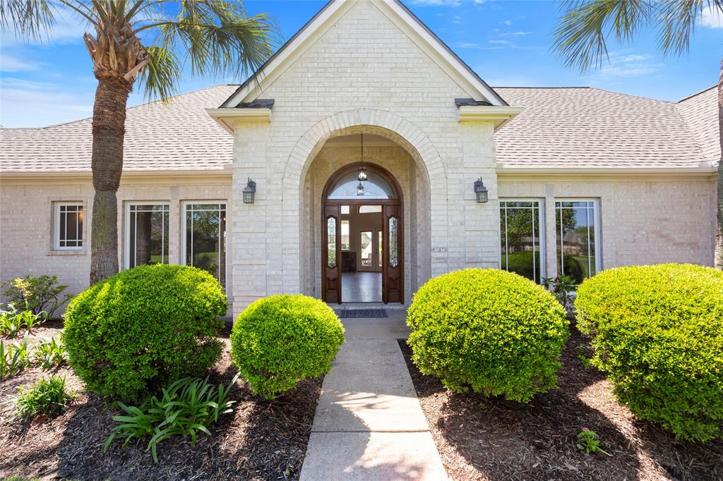 130 Lago Circle Drive, Santa Fe, Texas image 5