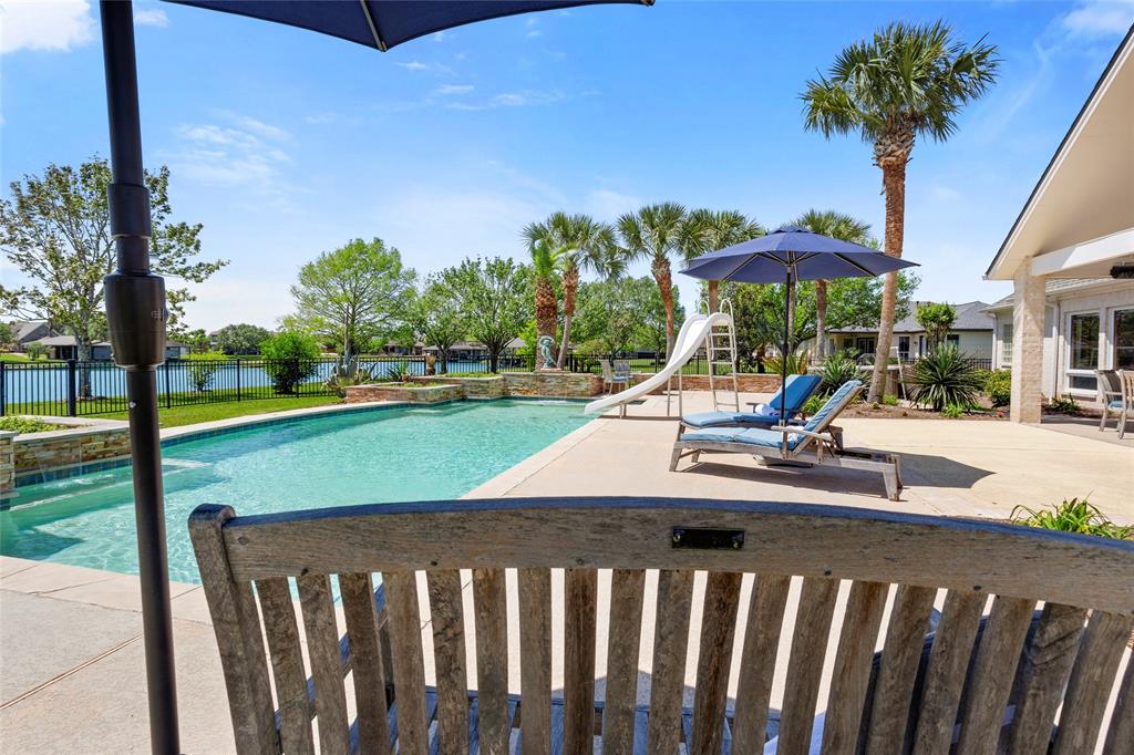 130 Lago Circle Drive, Santa Fe, Texas image 38