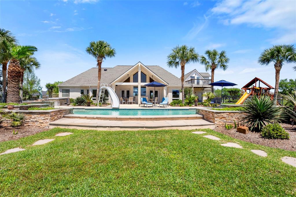 130 Lago Circle Drive, Santa Fe, Texas image 4