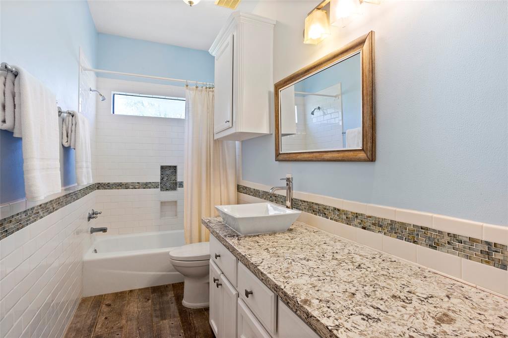130 Lago Circle Drive, Santa Fe, Texas image 26