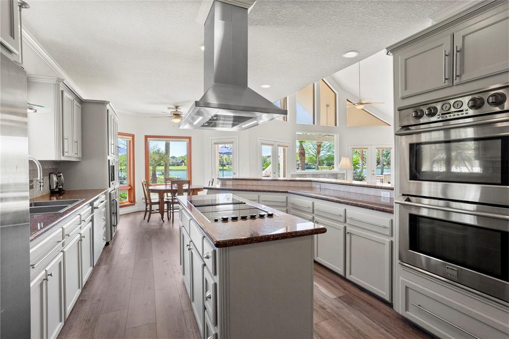 130 Lago Circle Drive, Santa Fe, Texas image 14