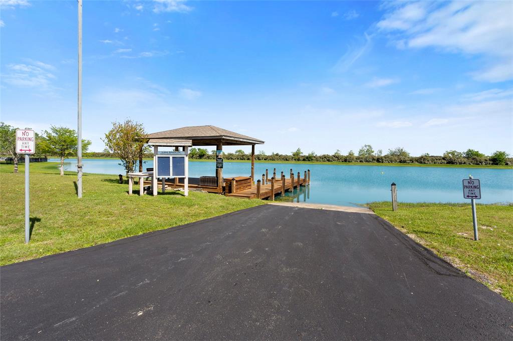 130 Lago Circle Drive, Santa Fe, Texas image 48