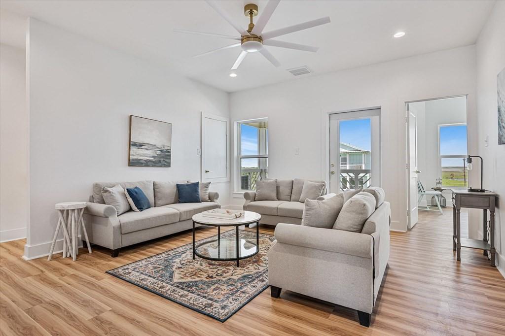 520 Annabelle Drive, Gilchrist, Texas image 30