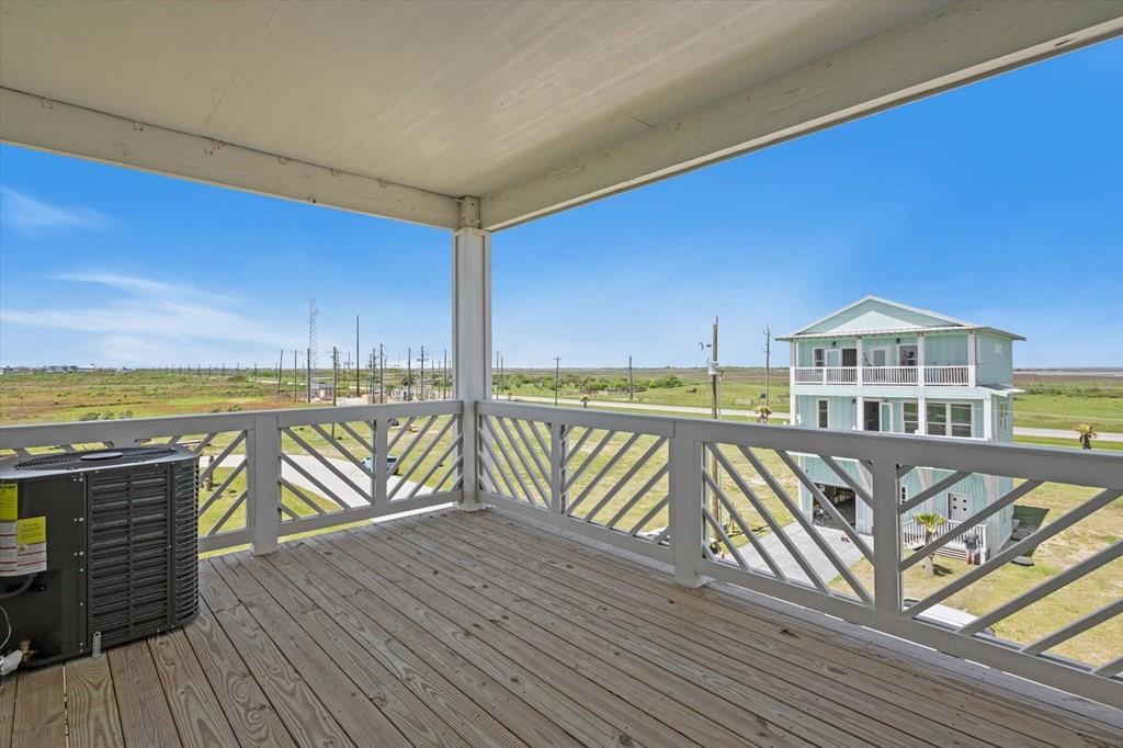 520 Annabelle Drive, Gilchrist, Texas image 32