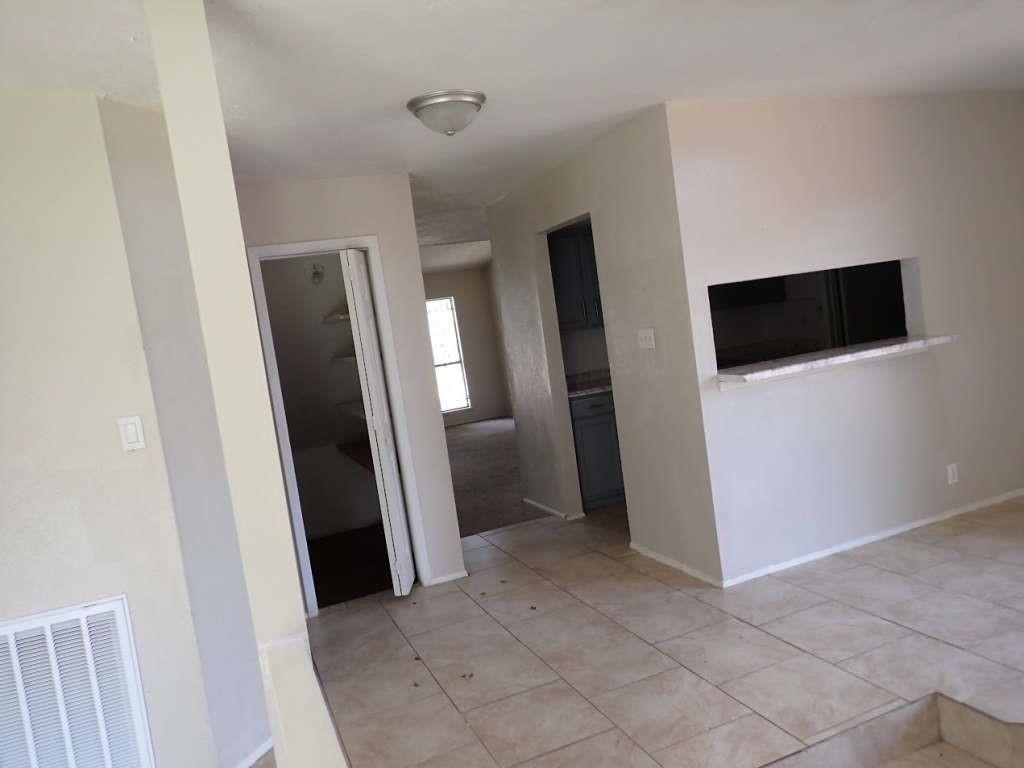 6407 Rambleridge Drive, Houston, Texas image 3