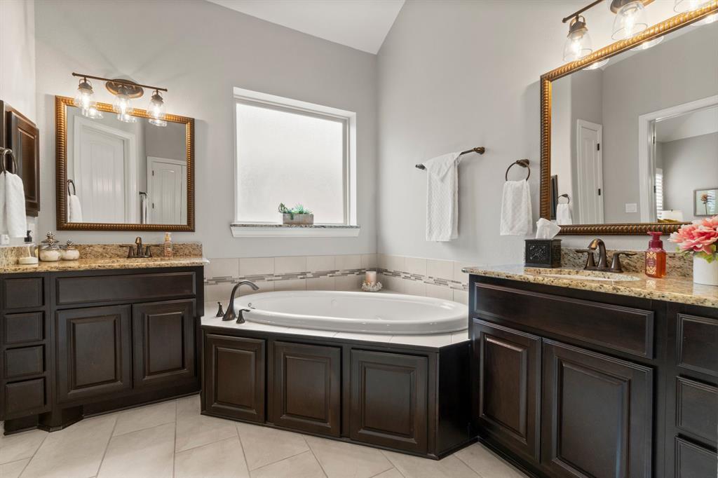 112 Angie Lane, Montgomery, Texas image 29