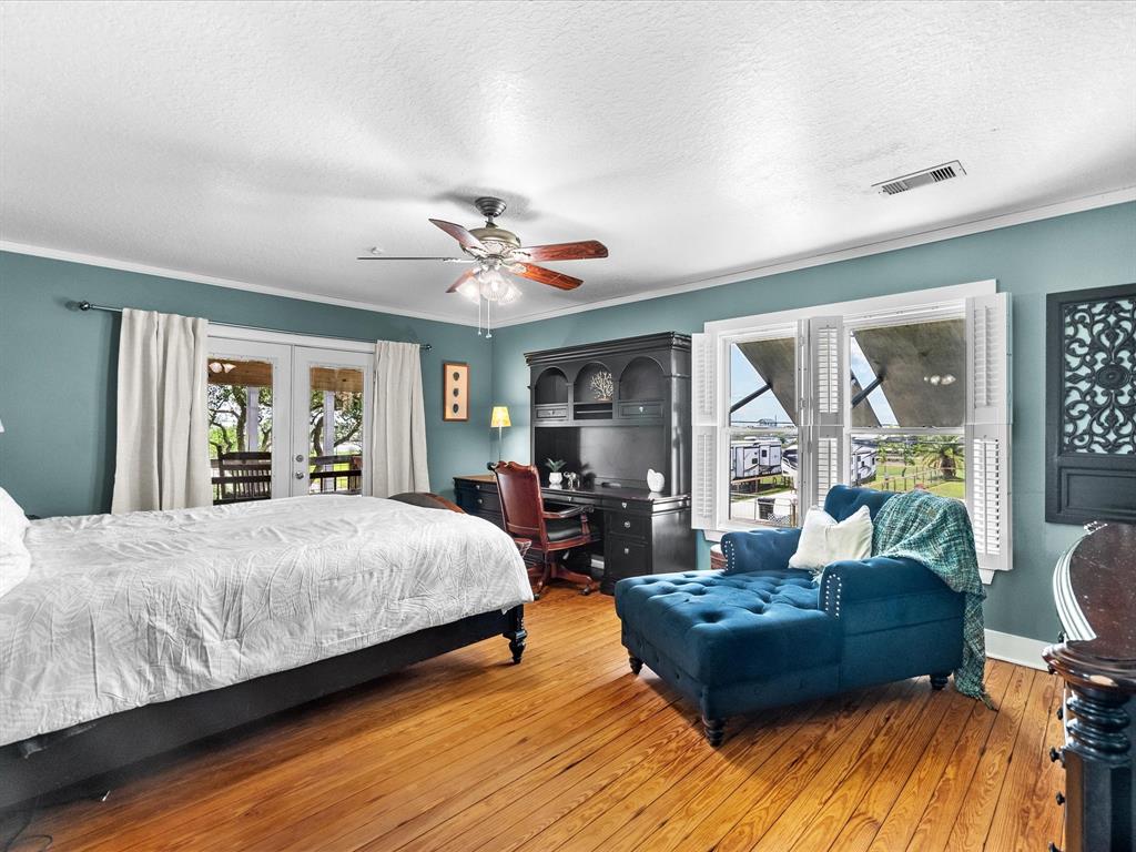 939 17th Street, San Leon, Texas image 22