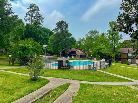 200 Fountain Lake W 128 Livingston TX 77351
