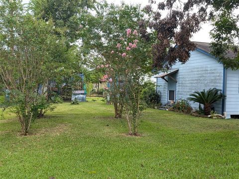 A home in Brazoria