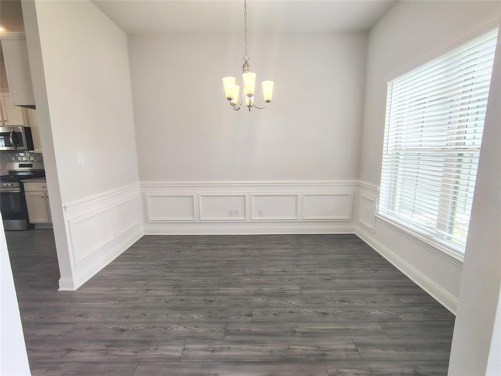 7 Greystone Court, Angleton, Texas image 3