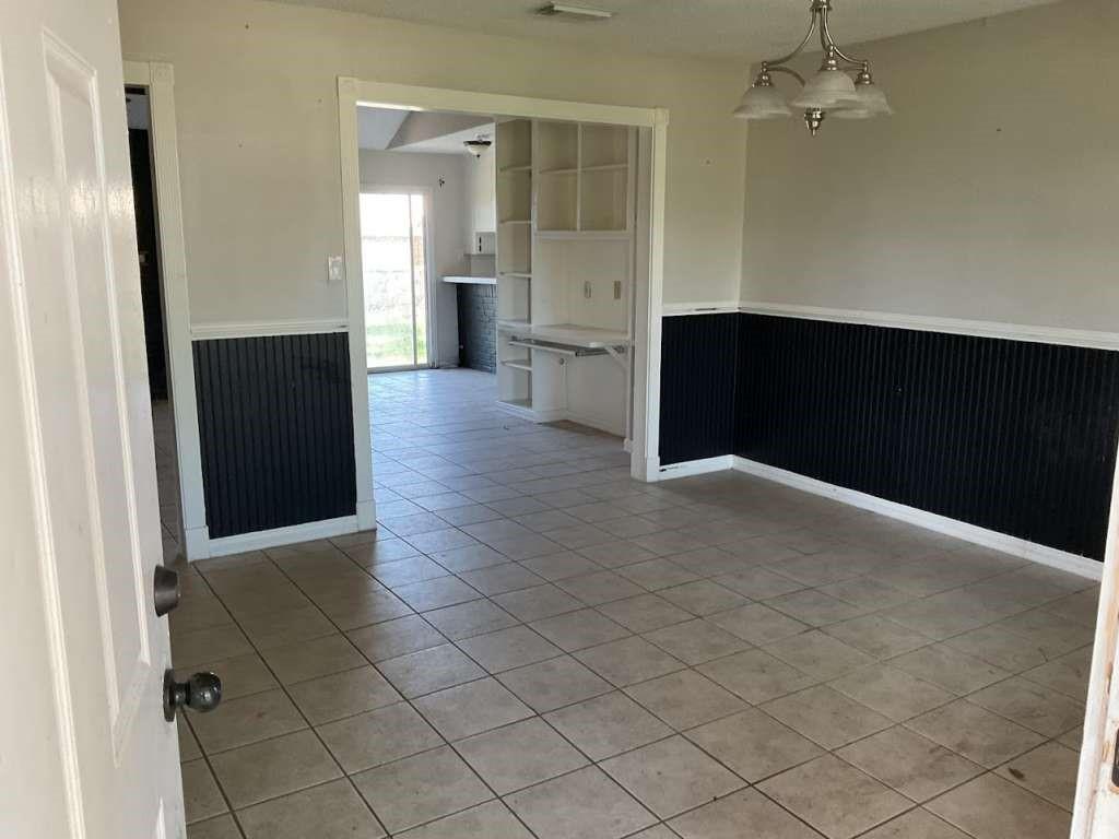 405 Oyster Creek Court, Richwood, Texas image 4