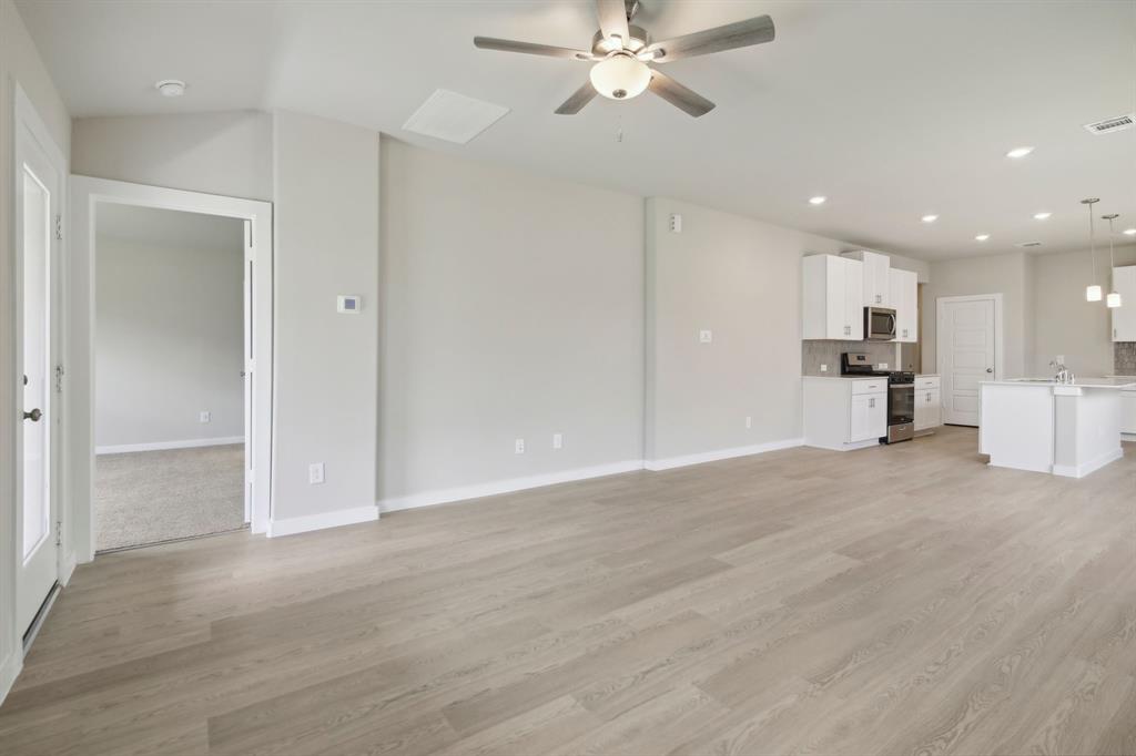 344 Willow Sage Court, Montgomery, Texas image 5