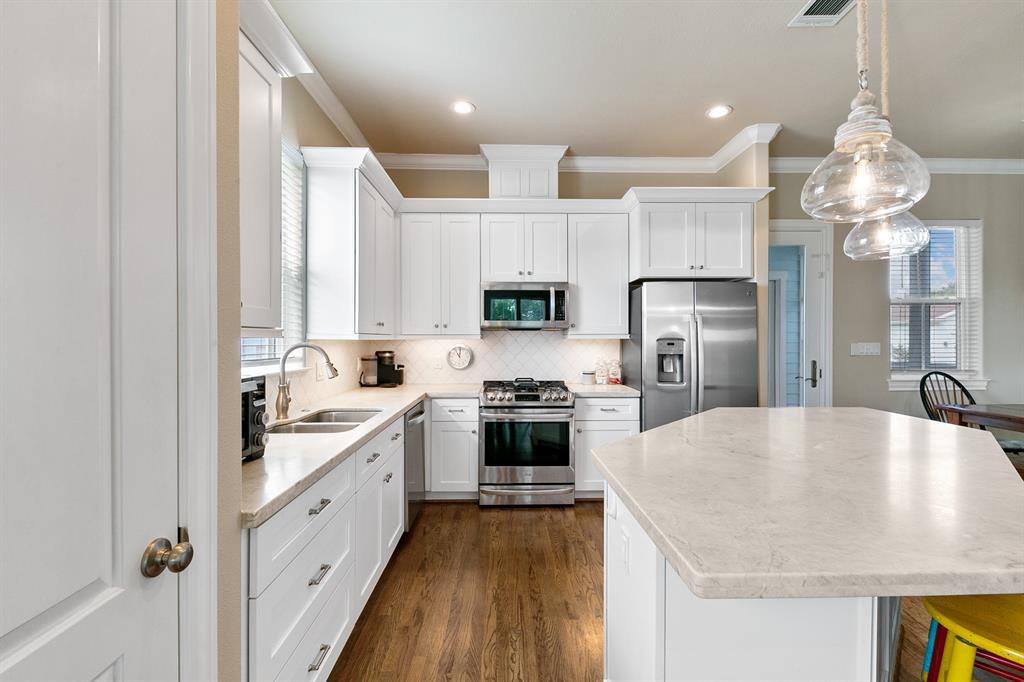 6 Compass Circle, Galveston, Texas image 11