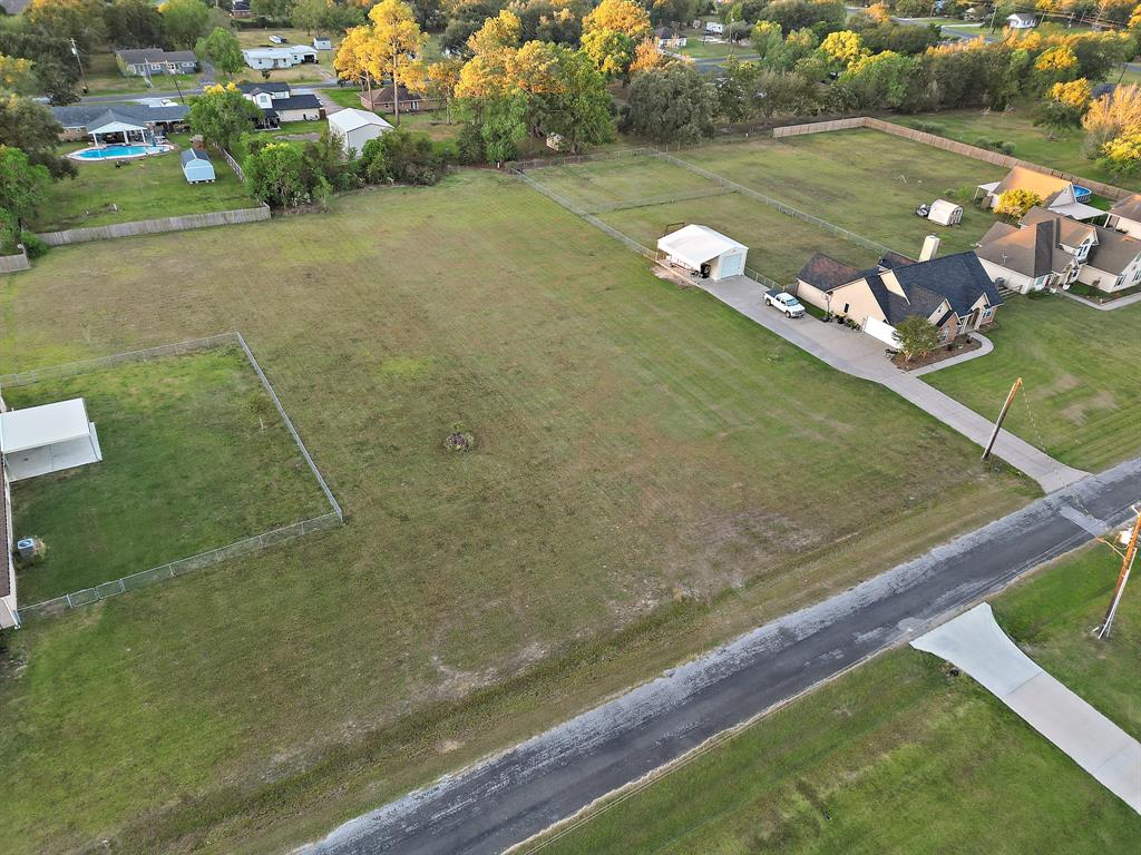 Tinkler Street, Anahuac, Texas image 4