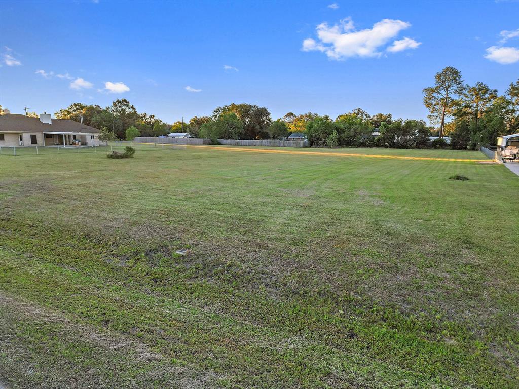 Tinkler Street, Anahuac, Texas image 15