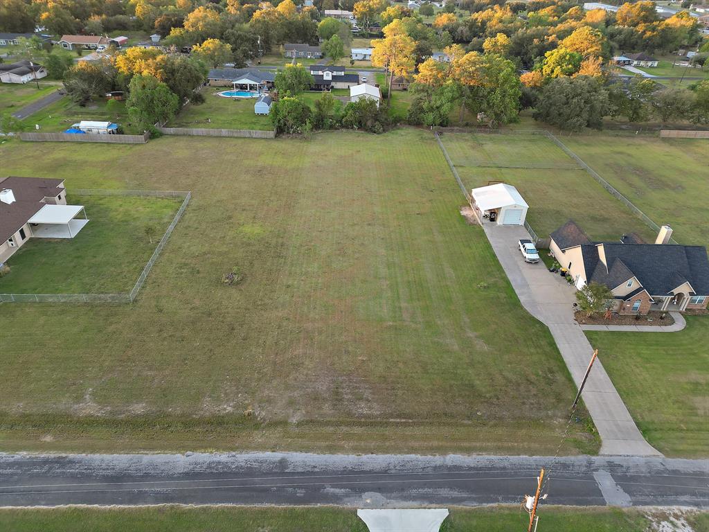 Tinkler Street, Anahuac, Texas image 3