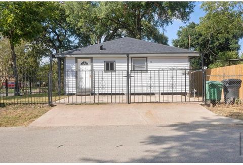 Single Family Residence in Houston TX 1853 Pasadena Street 7.jpg