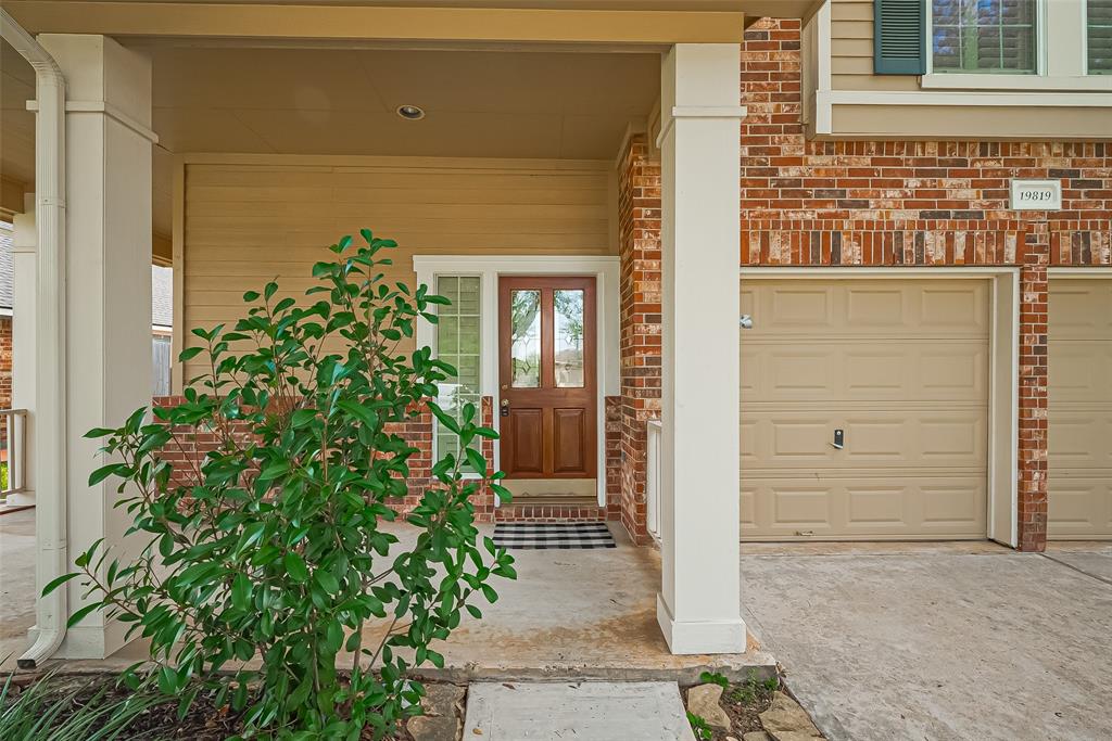 19819 Sternwood Manor Drive