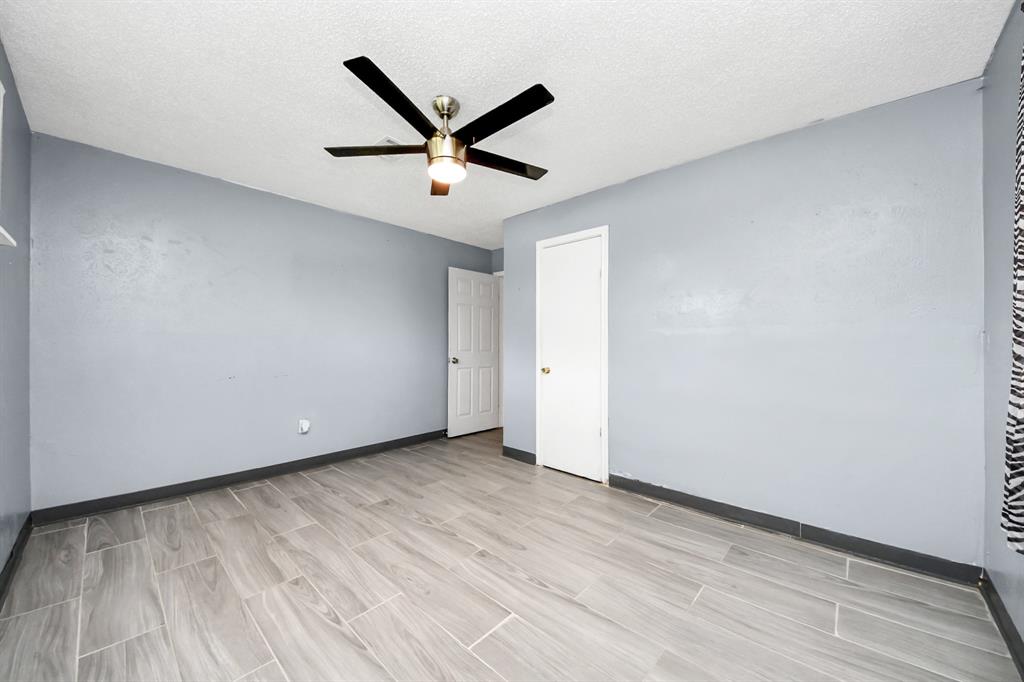 310 Harold Lane, Baytown, Texas image 16